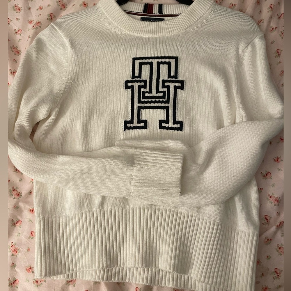 Tommy Hilfiger sweater
